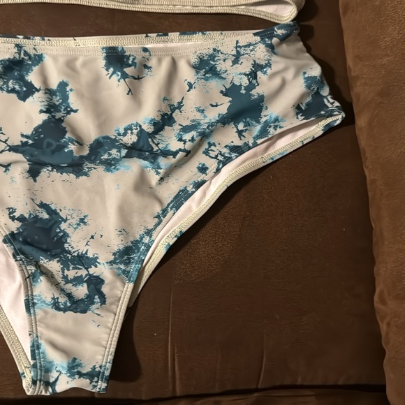 EUC SHEIN 2 Piece Swim 3XL - Picture 2 of 12